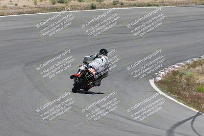 media/Apr-20-2025-AHRMA (Sun) [[393a79c373]]/Race/Group 5/Turn 4b/